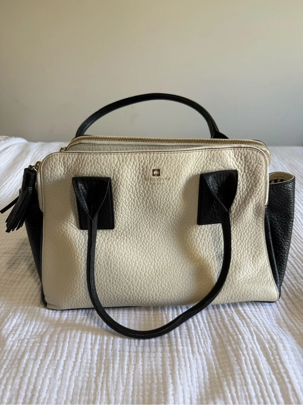 kate spade Cream and Black Pebbled Leather Double-Zip Shoulder Bag